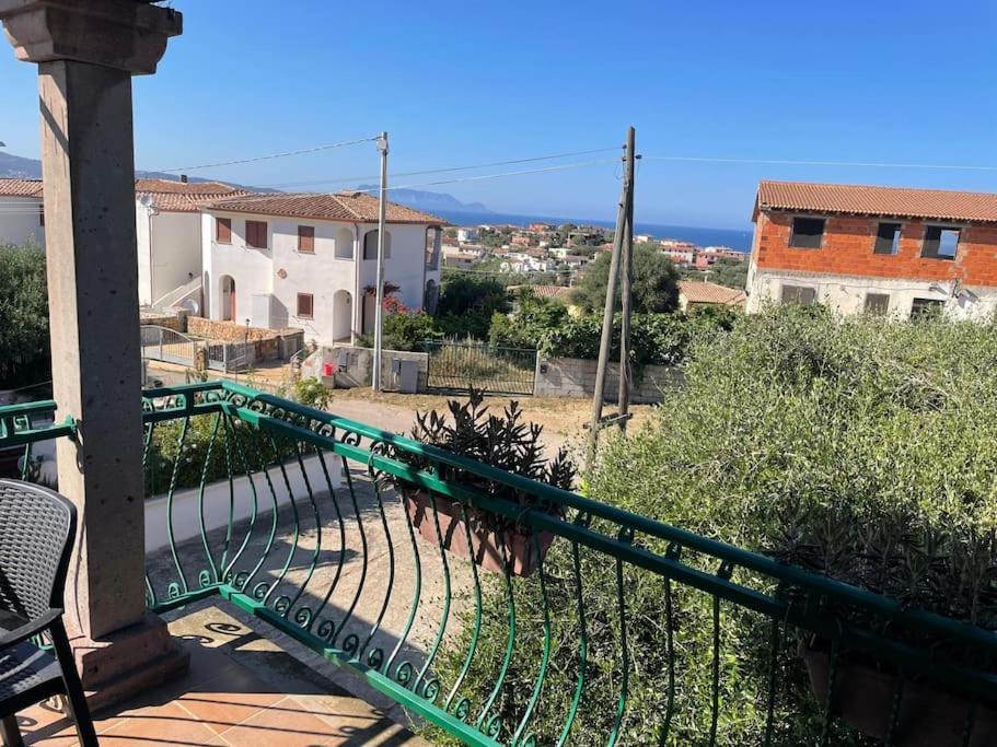 Casa Costanza, Bilocale Con Terrazza Vista Mare Villa Tanaunella Exterior photo